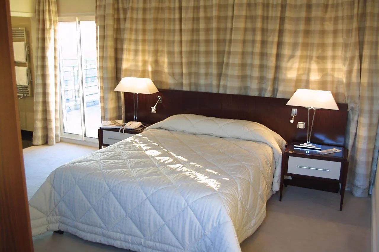 ****  Hotel De Castiglione Paris France