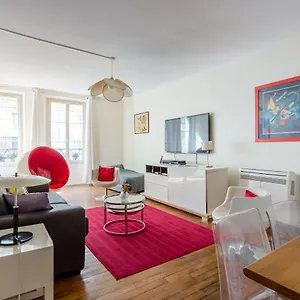 Saint Honore Louvre With Ac Apartment