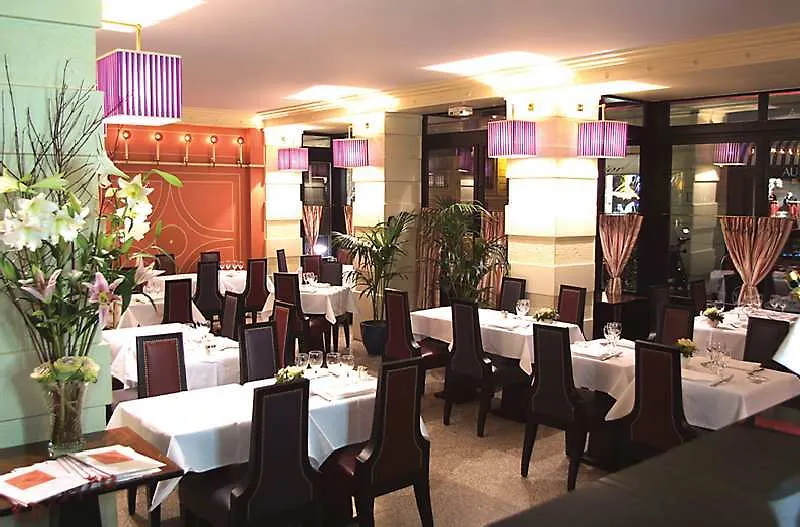 ****  Hotel De Castiglione Paris France
